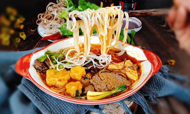 Bún riêu cua bắp bò: Ấm lòng đầu đông