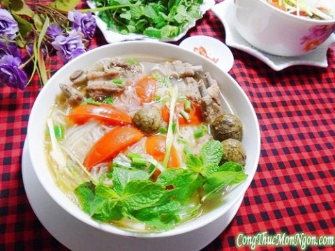 bun suon nau sau cho bua sang Bún sườn nấu sấu cho bữa sáng