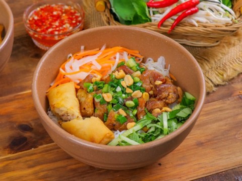 bun thit nuong Bún thịt nướng