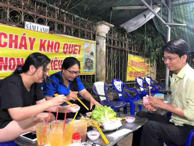 Cá lóc nướng mía Bạc Liêu níu chân du khách