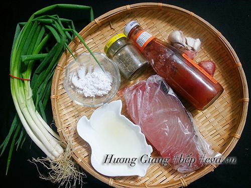 Cá phi lê sốt chua ngọt đậm đà trôi cơm