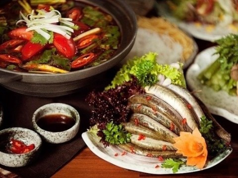 cach lam 3 mon lau dam da huong vi mien tay dam bao an xong la nho mai Cách làm 3 món lẩu đậm đà hương vị miền Tây, đảm bảo ăn xong là nhớ mãi