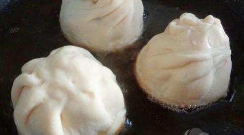 Cách làm bánh bao chiên thơm nức, giòn ngon ai cũng thích