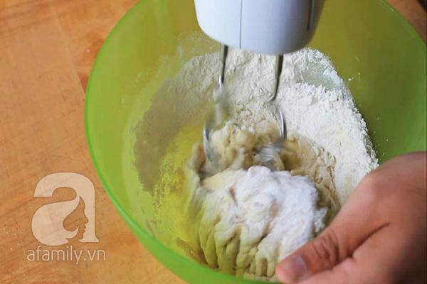 Cách làm bánh bao kim sa đẹp mắt, cực thơm ngon