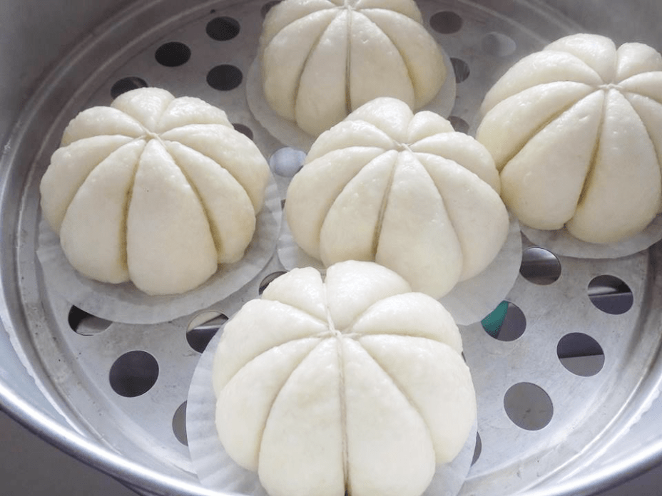 Cách làm bánh bao nhân thập cẩm tạo hình tám múi