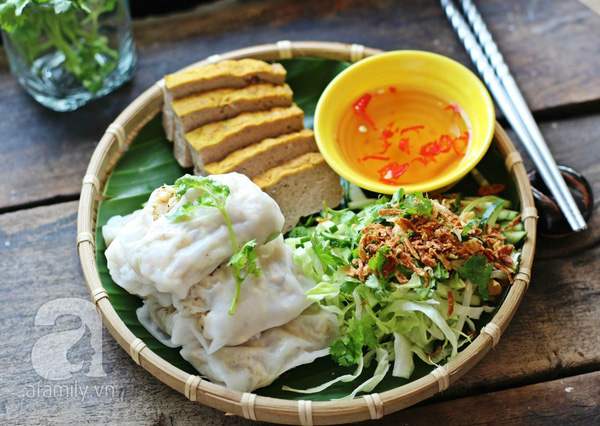 Cách làm bánh cuốn trứng bằng chảo ngon mê ly