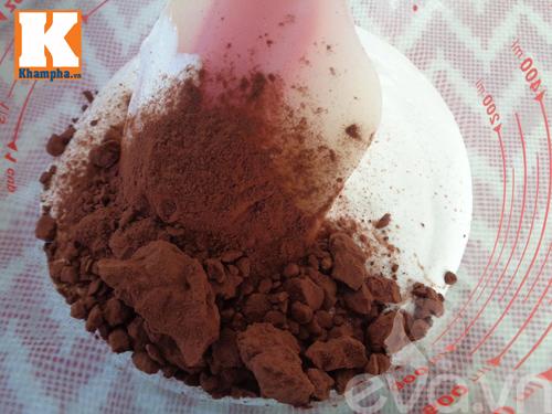 Cách làm bánh phô mai cacao hình trái tim tặng mẹ