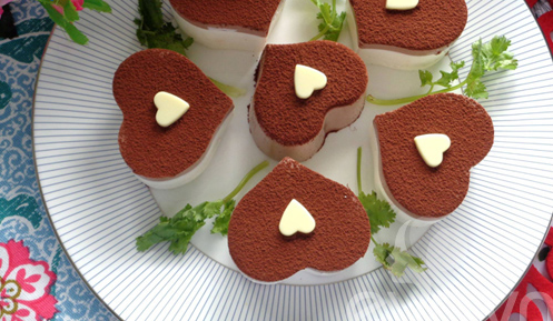 Cách làm bánh phô mai cacao hình trái tim tặng mẹ