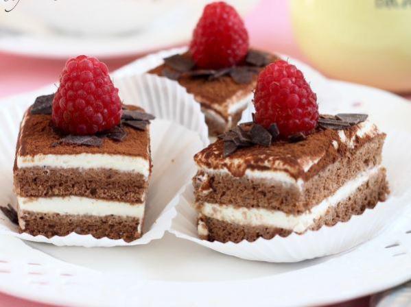 Cách làm bánh tiramisu bất bại, không cần máy đánh trứng