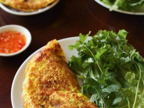 cach lam banh xeo gion bui dung kieu nam bo Cách làm bánh xèo giòn bùi đúng kiểu Nam Bộ