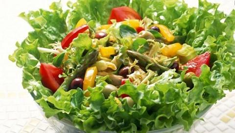 Cách làm hai món salad cho bữa ăn ngày nóng