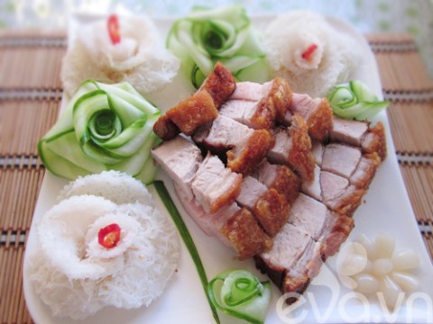 cach lam heo quay bi gion khong can lo nuong Cách làm heo quay bì giòn không cần lò nướng