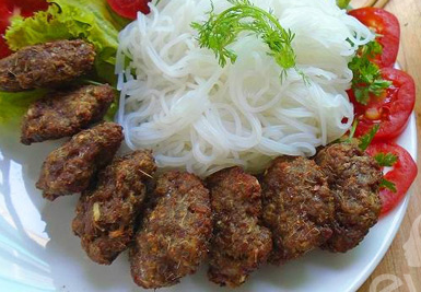 cach lam mon bun cha bo nuong sa vua ngon lai de lam Cách làm món bún chả bò nướng sả vừa ngon lại dễ làm