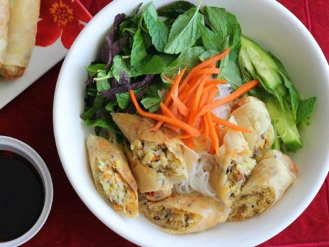 cach lam mon bun cha gio chay cho ram thang 7 Cách làm món bún chả giò chay cho Rằm tháng 7