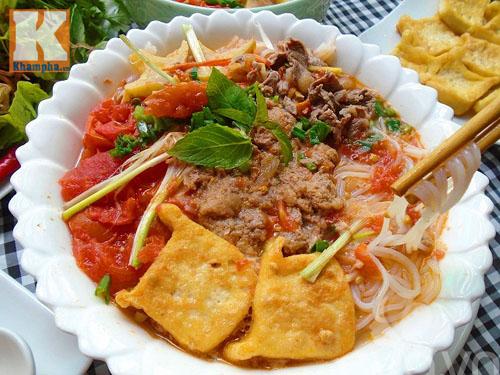 Cách làm món bún riêu bò cho bữa sáng cuối tuần ngon miệng