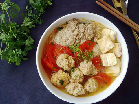 cach lam mon bun rieu cua ngon lanh ngay cuoi tuan Cách làm món bún riêu cua ngon lành ngày cuối tuần