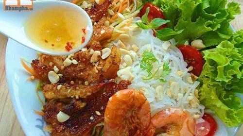 Cách làm món bún tôm thịt nướng đậm đà cho ngày cuối tuần