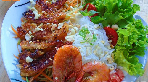Cách làm món bún tôm thịt nướng đậm đà cho ngày cuối tuần