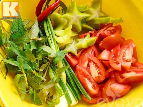 Cách làm món cá chép om dưa hấp dẫn cơm cuối tuần