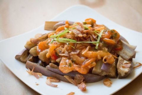 cach lam mon ca tim sot tom kho cho bua an ngon mieng Cách làm món cà tím sốt tôm khô cho bữa ăn ngon miệng