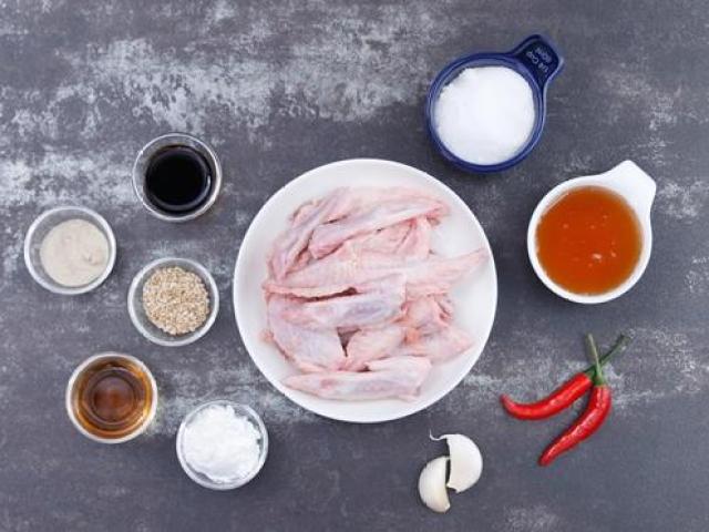 Cách làm món cánh gà chiên trộn mật ong vô cùng hấp dẫn