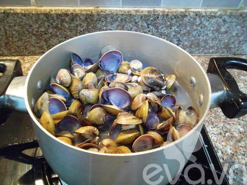 Cách làm món canh mướp nấu hến dân dã mà ngon