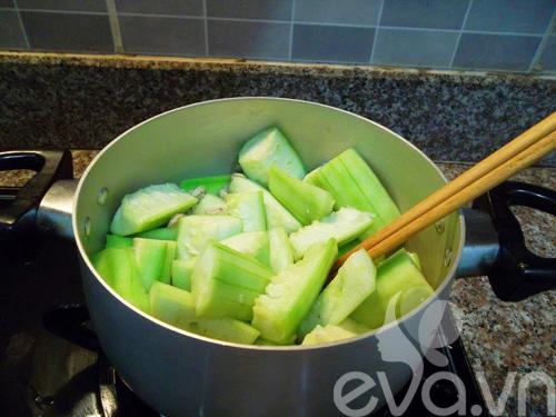 Cách làm món canh mướp nấu hến dân dã mà ngon