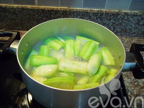 Cách làm món canh mướp nấu hến dân dã mà ngon