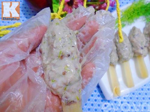 Cách làm món chạo mực bọc mía ngon ngất ngây
