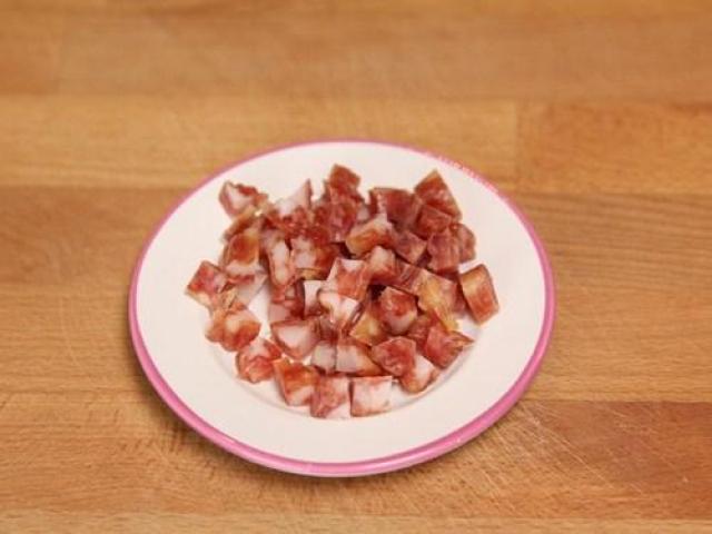 Cách làm món cơm rang lạp xưởng thơm ngon cho ngày mới thêm hứng khởi