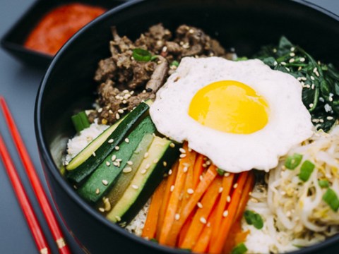 cach lam mon com tron bibimbap han quoc cuc ngon Cách làm món cơm trộn Bibimbap Hàn Quốc cực ngon