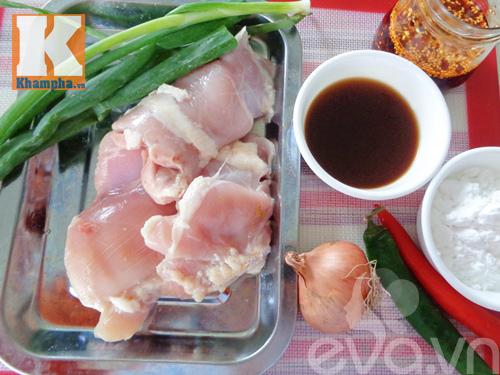 Cách làm món gà xào giòn đậm đà, thơm ngon hấp dẫn