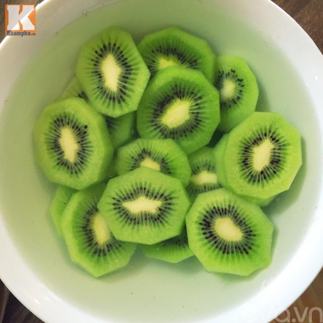 Cách làm món mứt kiwi thơm, ngọt mời khách ngày Tết