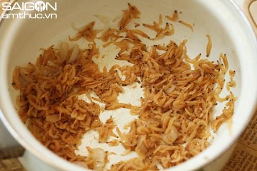 Cách làm món ruốc khô xào mướp hương thơm mát, dễ ăn