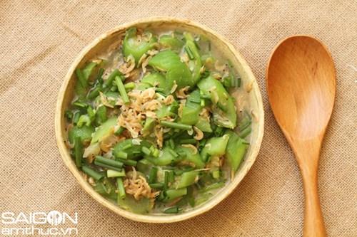 Cách làm món ruốc khô xào mướp hương thơm mát, dễ ăn