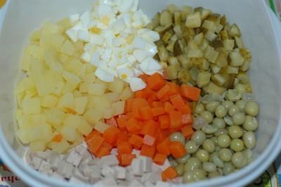 Cách làm món salad Nga truyền thống cực ngon