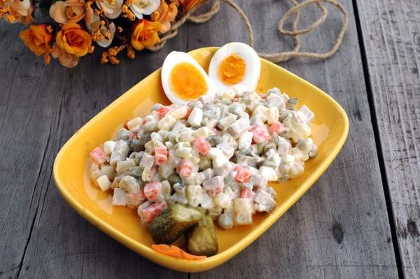 Cách làm món salad Nga truyền thống cực ngon