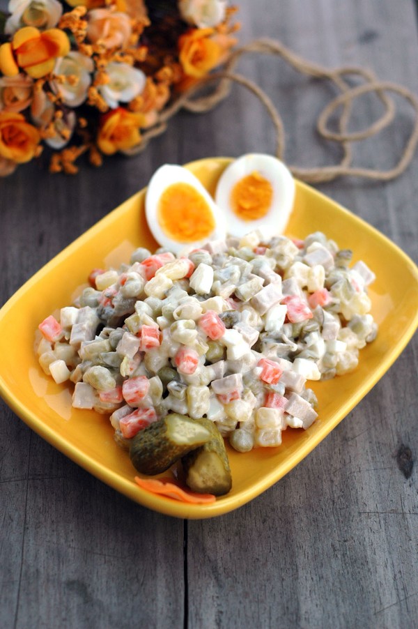 Cách làm món salad Nga truyền thống cực ngon