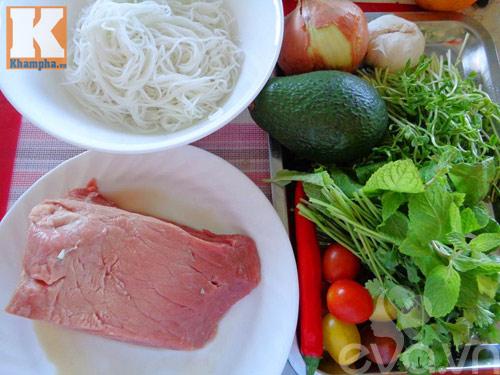 Cách làm món salad thịt bò ngon mát ngày hè