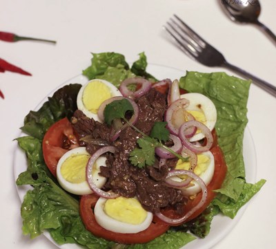 cach lam mon salad tron thit bo thanh mat bo duong Cách làm món salad trộn thịt bò thanh mát, bổ dưỡng