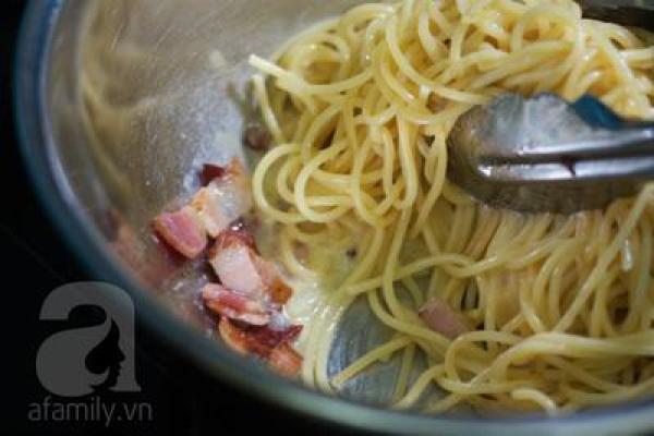 Cách làm món  spaghetti Carbonara ngon mê đãi cả nhà ngày cuối tuần