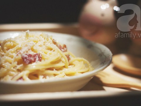 cach lam mon spaghetti carbonara ngon me dai ca nha ngay cuoi tuan Cách làm món spaghetti Carbonara ngon mê đãi cả nhà ngày cuối tuần