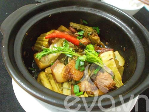 Cách làm món thịt ba chỉ kho dưa giản dị mà rất ngon