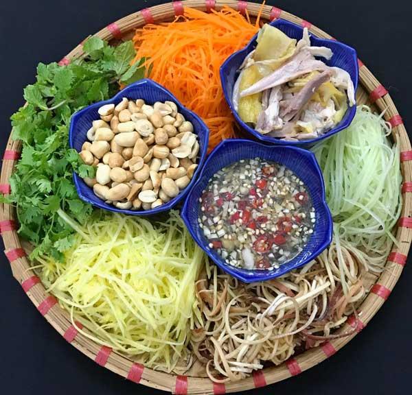 Cách làm nộm gà thập cẩm ngon khó cưỡng