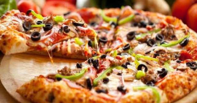 Cách làm pizza bò đơn giản tại nhà mà ngon như ngoài hàng