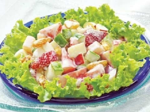 cach lam salad nga ngon nhu ngoai hang doi mon cho gia dinh Cách làm salad Nga ngon như ngoài hàng đổi món cho gia đình