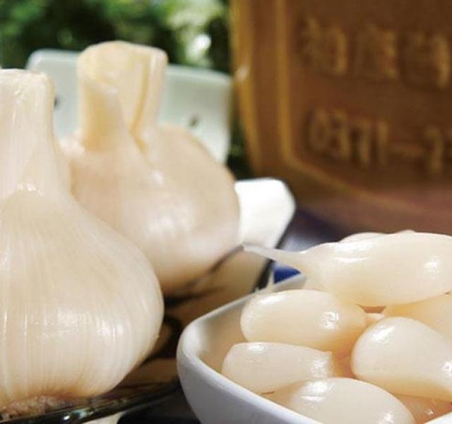 Cách làm tỏi chua ngọt, lạ miệng không hôi được nhiều chị em yêu thích