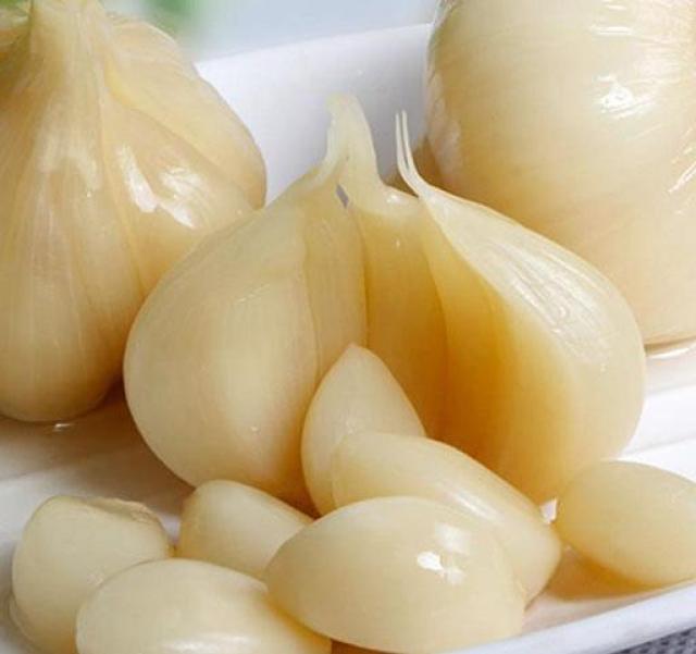 Cách làm tỏi chua ngọt, lạ miệng không hôi được nhiều chị em yêu thích