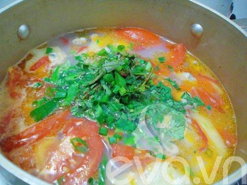 Canh ngao nấu dứa cho bữa chiều