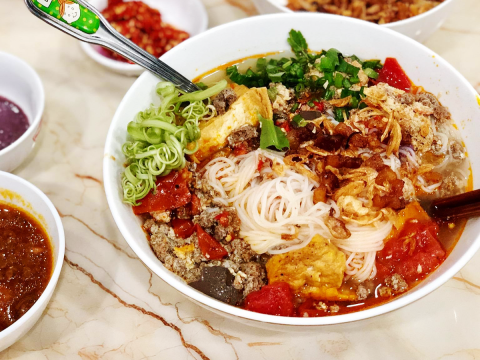 cach nau bun rieu cha tom kho ngon Cách nấu bún riêu chả tôm khô ngon